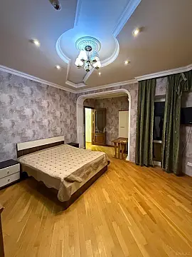 Kirayə verilir 5 otaqlı mənzil 300 m² — Bakı 5 otaq 300.00 m²