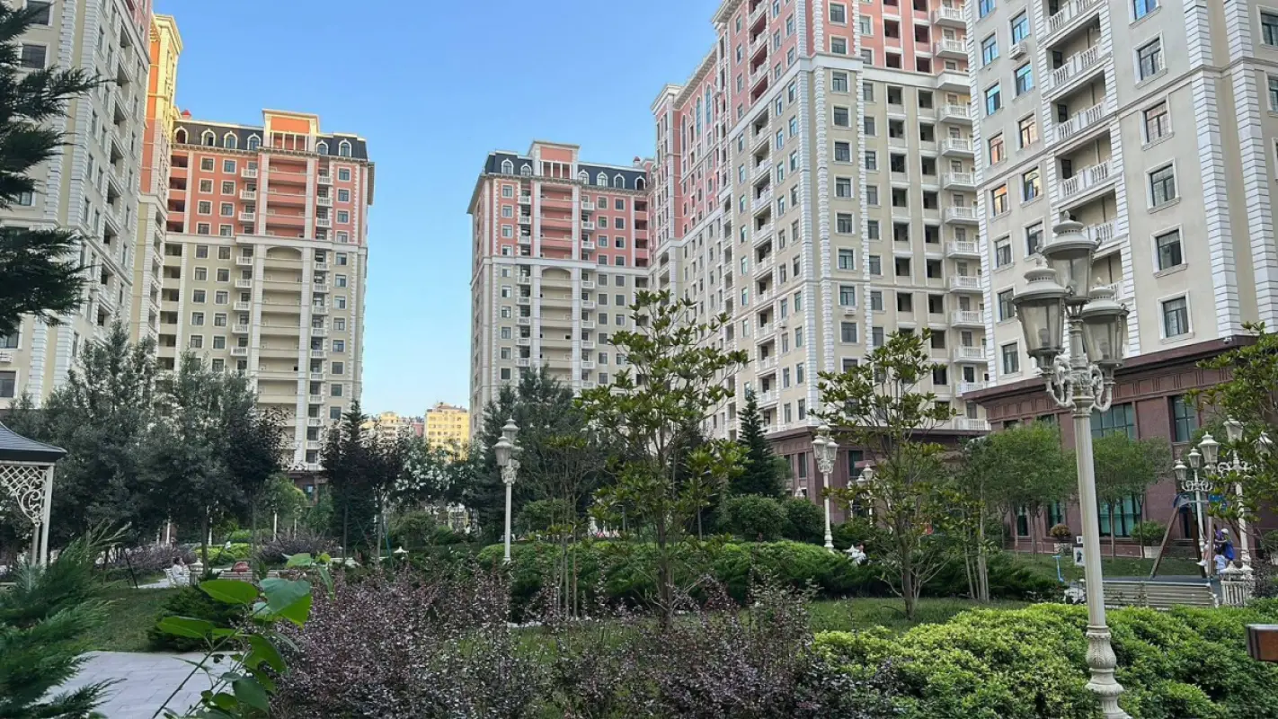 Kirayə verilir 2 otaqlı mənzil 86 m²