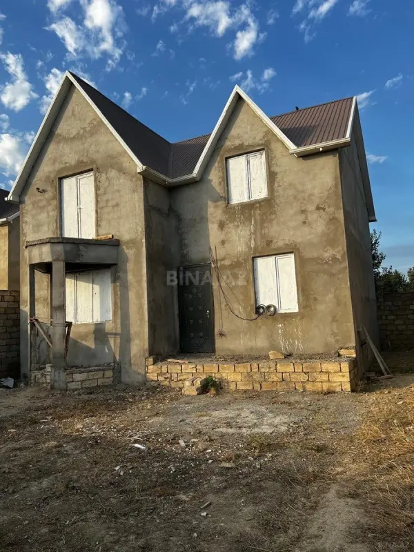 Satılır 4 otaqlı həyət evi 140 m²