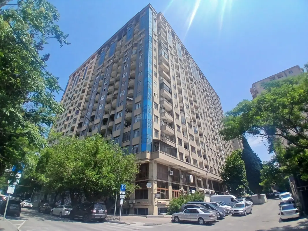 Satılır 2 otaqlı mənzil 96 m²