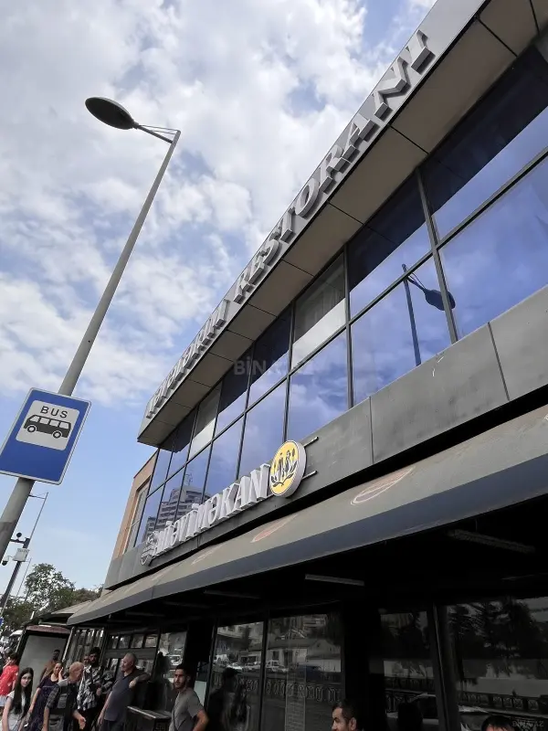 Satılır obyekt 230 m²