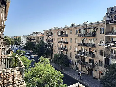 Kirayə verilir 1 otaqlı mənzil 40 m² — Bakı 1 otaq 40.00 m²