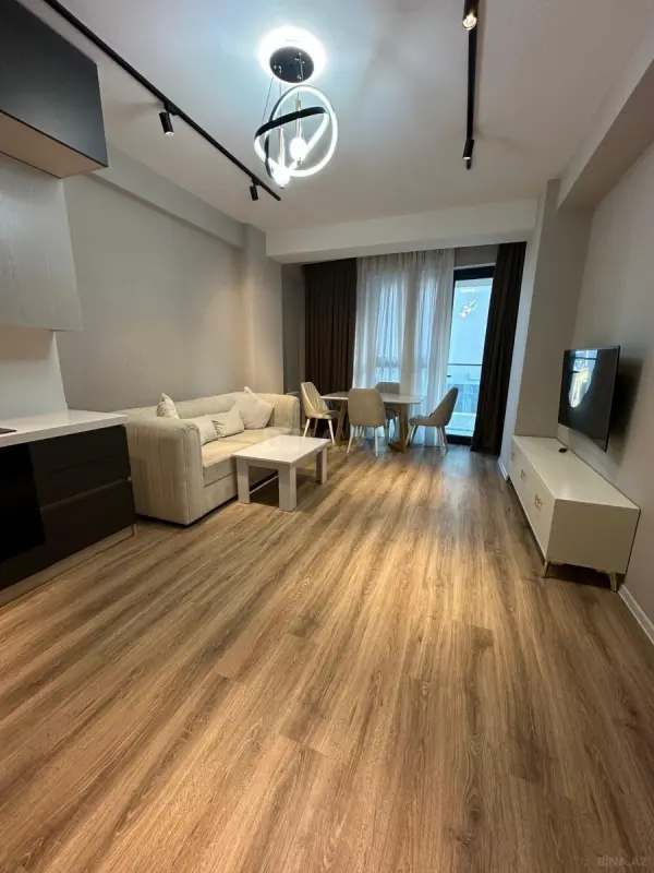 Kirayə verilir 2 otaqlı mənzil 65 m²