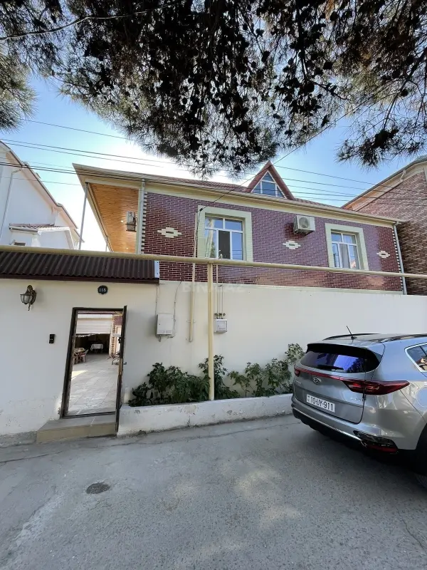 Satılır 6 otaqlı həyət evi 260 m²