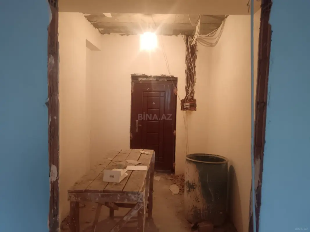 Satılır 3 otaqlı mənzil 145 m²