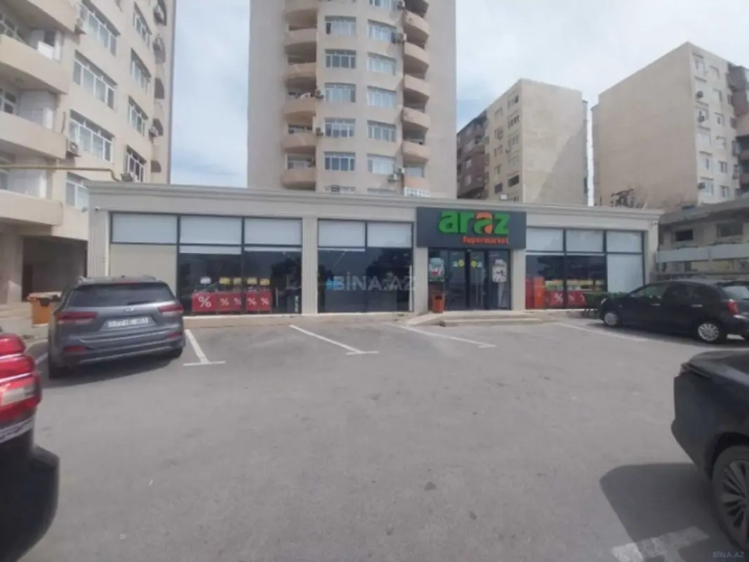 Satılır obyekt 1049.3 m²