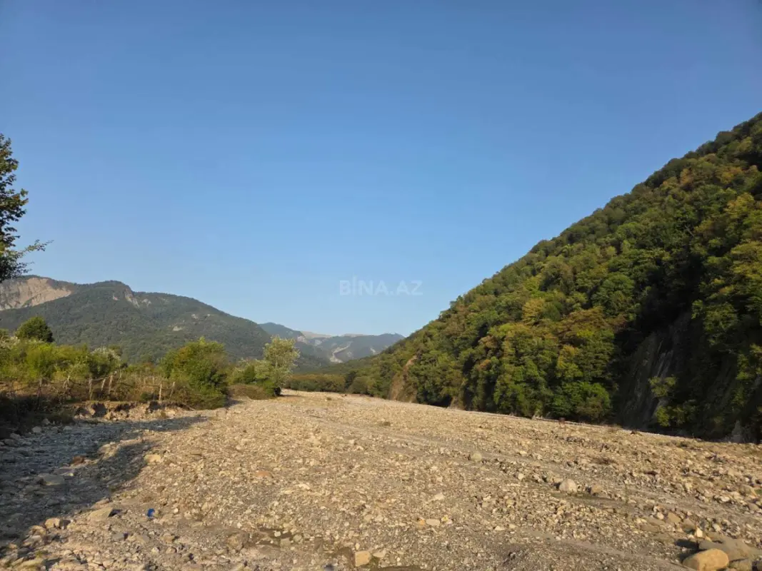 Satılır torpaq sahəsi 12 m²