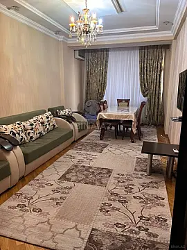 Satılır 4 otaqlı mənzil 165 m² — Bakı, İnşaatçılar 4 otaq 165.00 m²