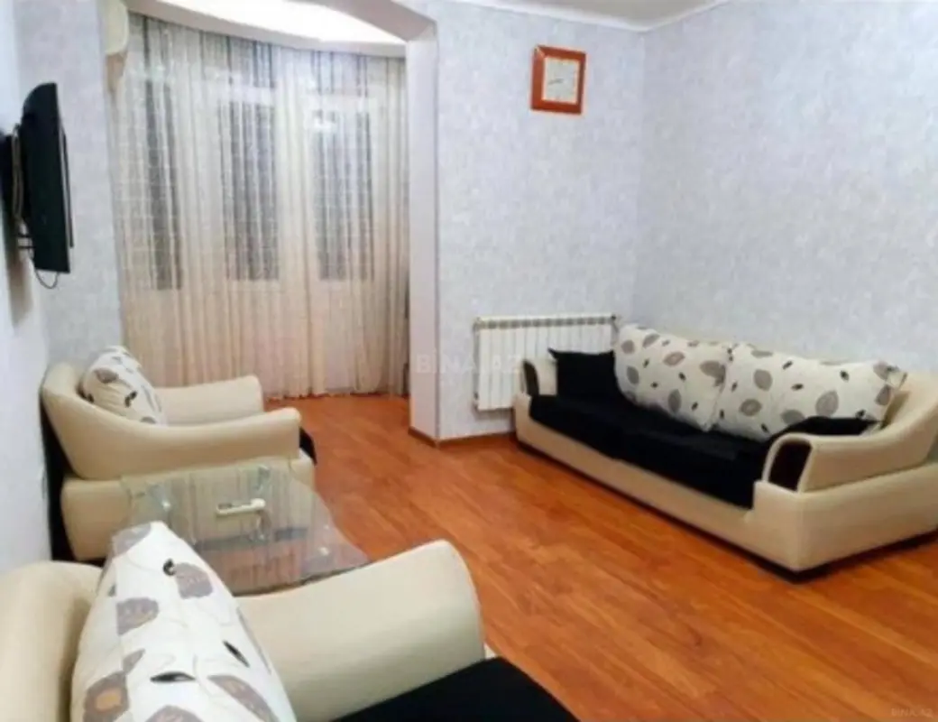Kirayə verilir 3 otaqlı mənzil 105 m²
