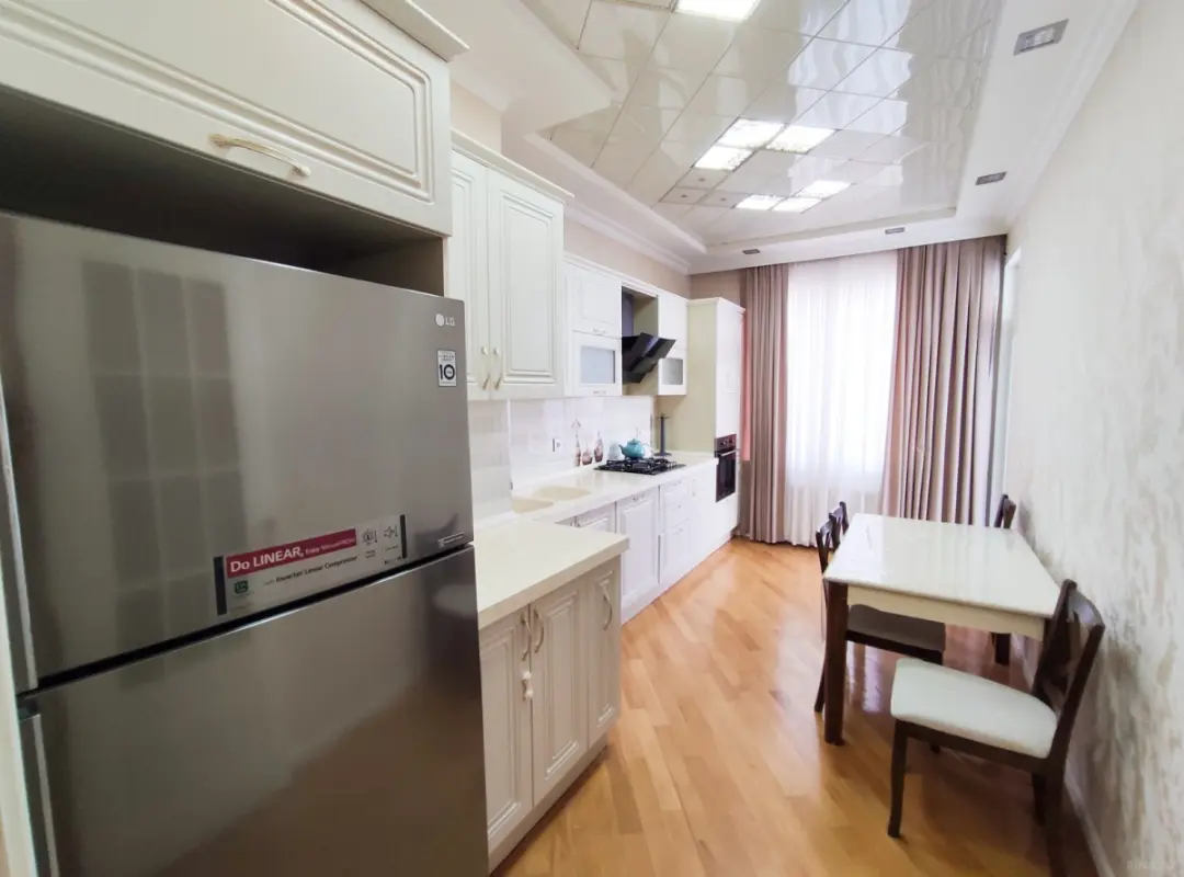 Kirayə verilir 3 otaqlı mənzil 120 m²