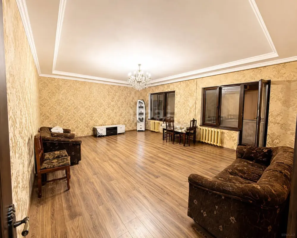 Satılır 5 otaqlı mənzil 120 m²