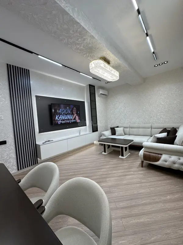 Satılır 3 otaqlı mənzil 91 m²