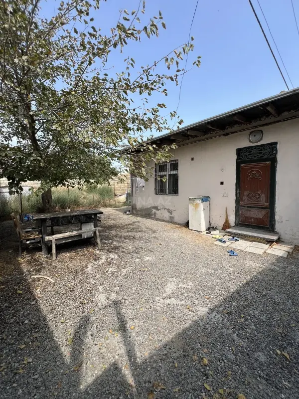 Satılır 2 otaqlı həyət evi 200 m²