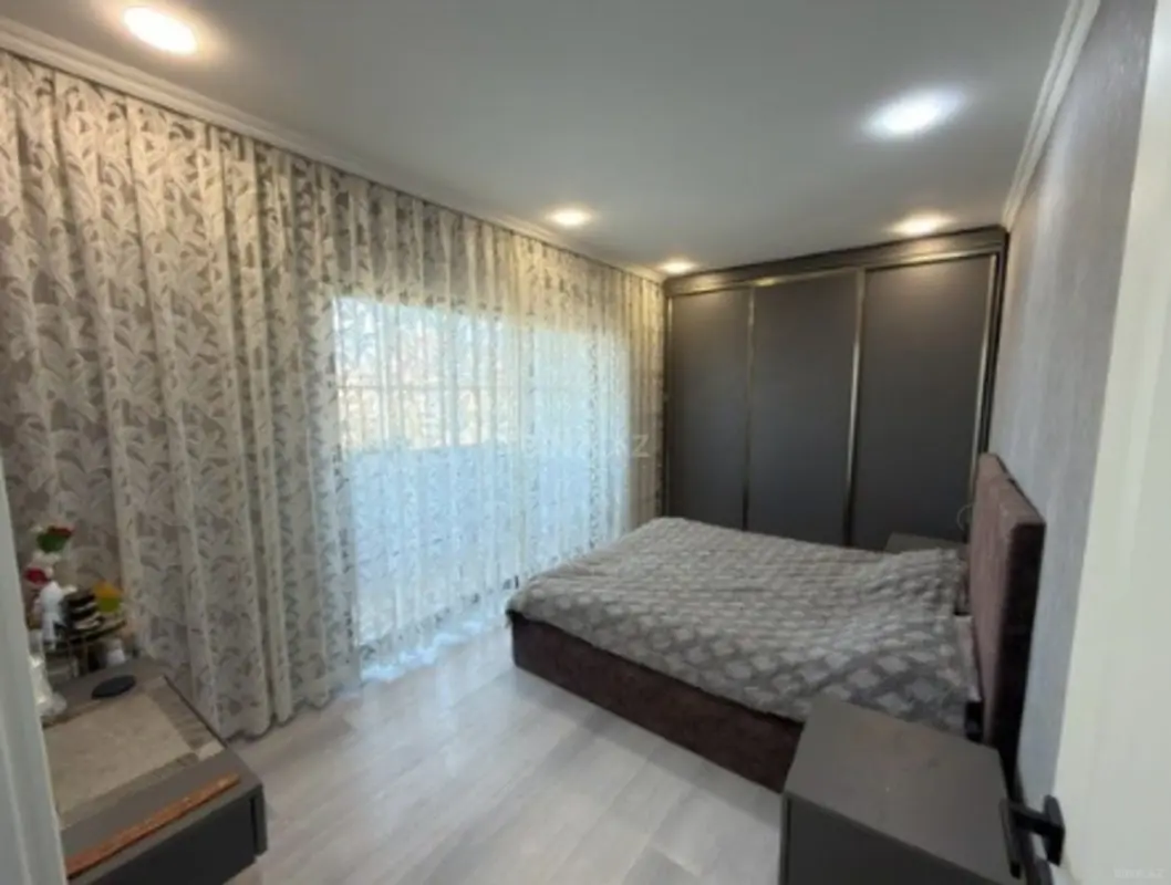 Satılır 3 otaqlı mənzil 84 m²