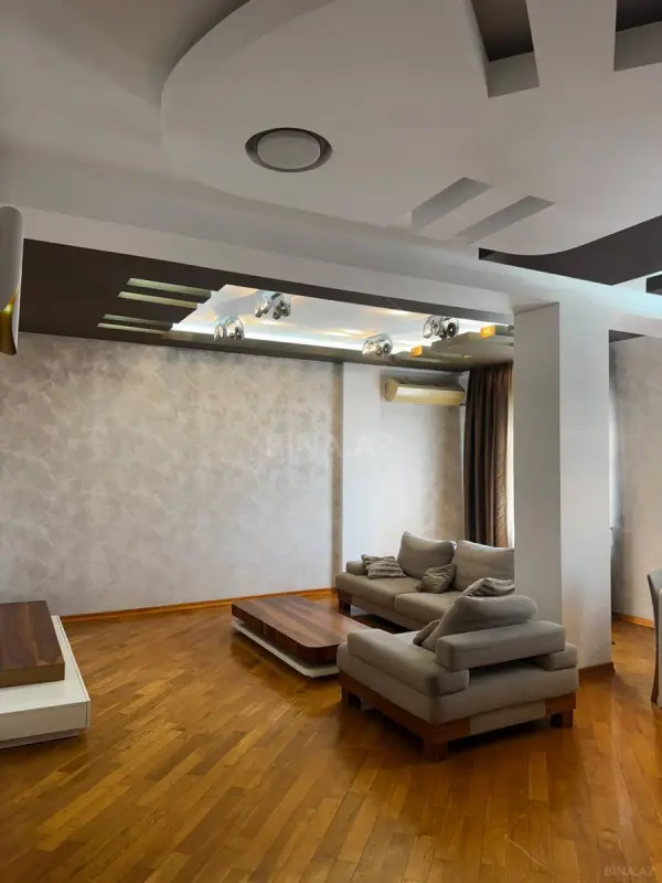 Kirayə verilir 3 otaqlı mənzil 120 m²