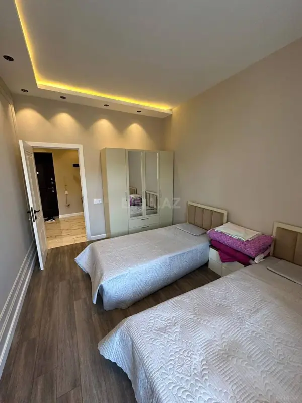 Kirayə verilir 2 otaqlı mənzil 62 m²