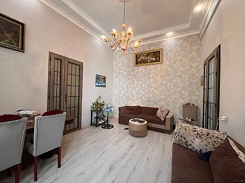 Satılır 3 otaqlı mənzil 100 m² — Bakı, Sahil qəs. 3 otaq 100.00 m²