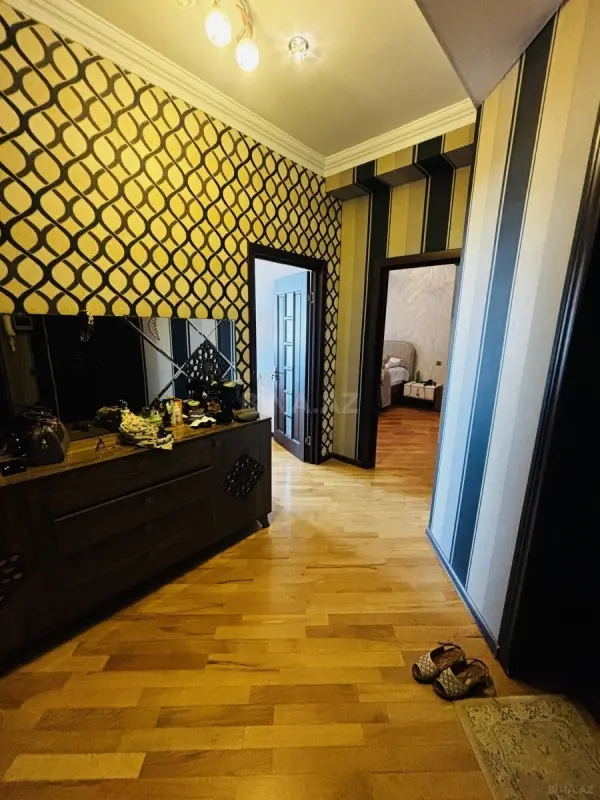 Satılır 2 otaqlı mənzil 85 m²