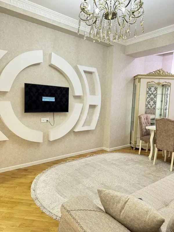 Kirayə verilir 3 otaqlı mənzil 105 m²