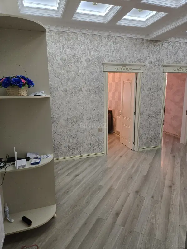 Satılır 3 otaqlı mənzil 124 m²