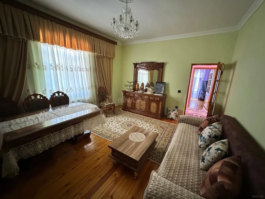 Satılır 5 otaqlı həyət evi 177 m²