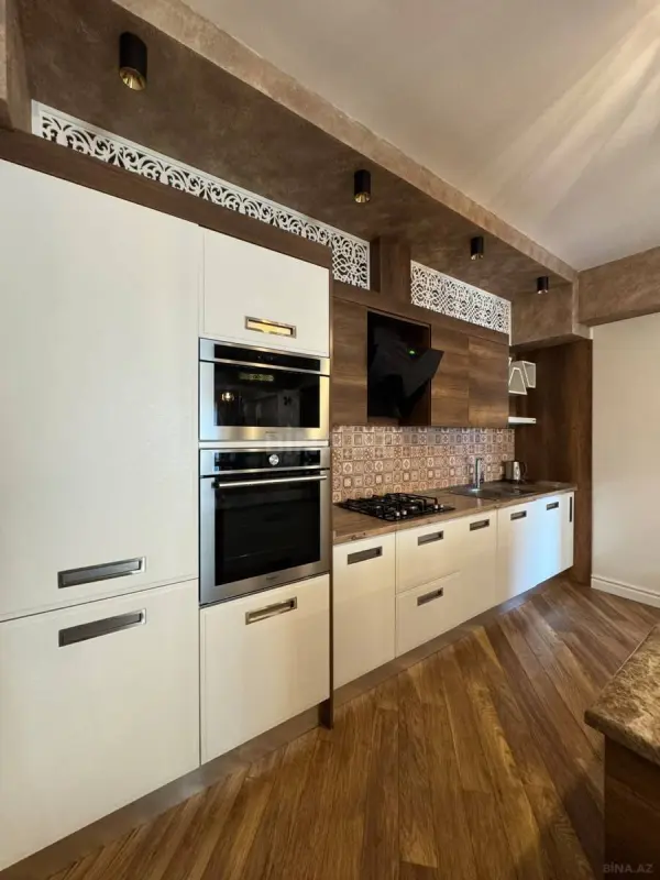 Kirayə verilir 2 otaqlı mənzil 100 m²