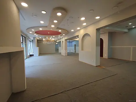Kirayə verilir obyekt 340 m² — Bakı 340.00 m²