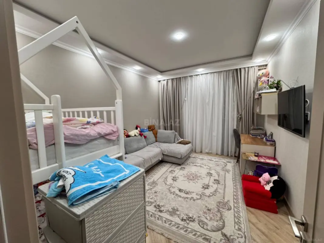Satılır 2 otaqlı mənzil 85.6 m²