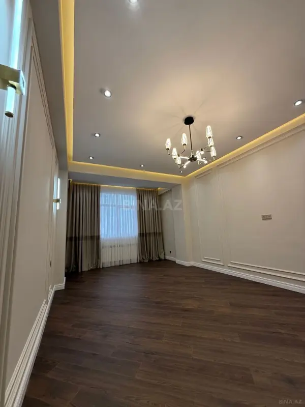 Satılır 3 otaqlı mənzil 120 m²