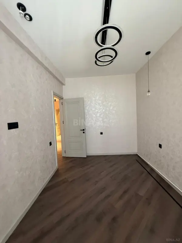 Satılır 2 otaqlı mənzil 67 m²