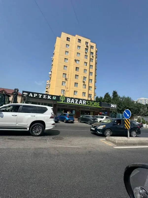Kirayə verilir 2 otaqlı mənzil 68 m²