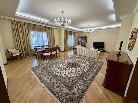 Satılır 5 otaqlı mənzil 390 m² — Bakı 5 otaq 390.00 m²