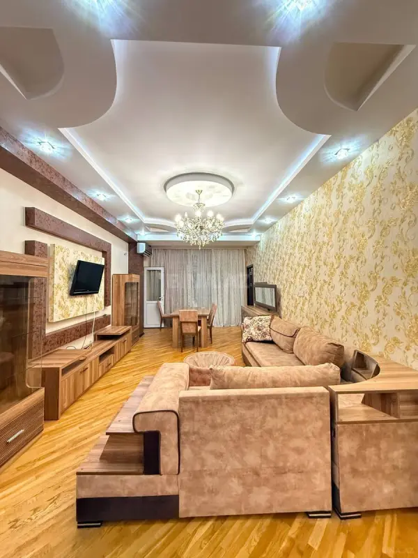 Satılır 3 otaqlı mənzil 98 m²