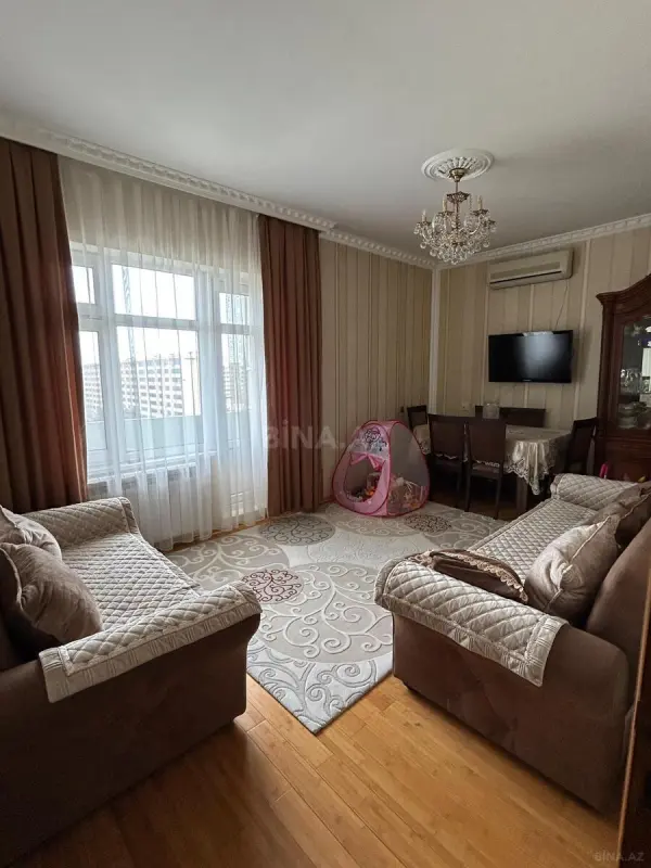 Satılır 4 otaqlı mənzil 100 m²