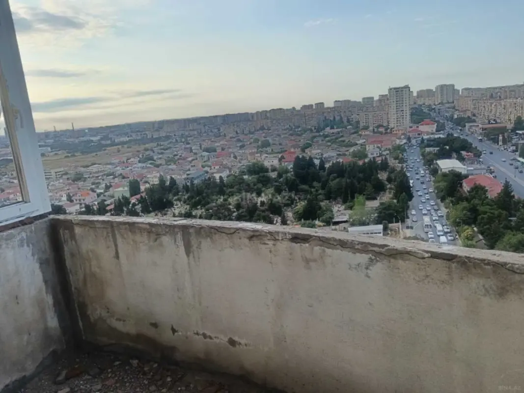 Satılır 3 otaqlı mənzil 145 m²