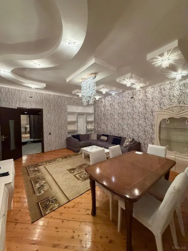 Satılır 3 otaqlı mənzil 120 m²