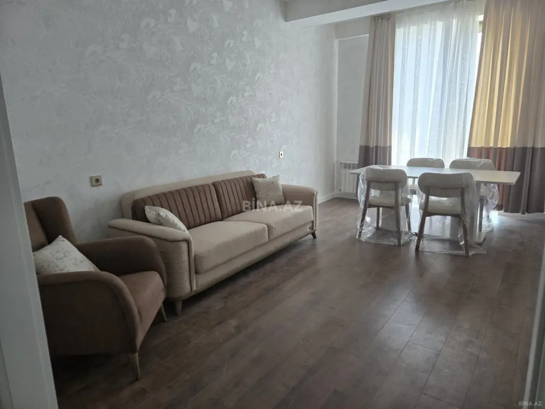 Kirayə verilir 2 otaqlı mənzil 90 m²