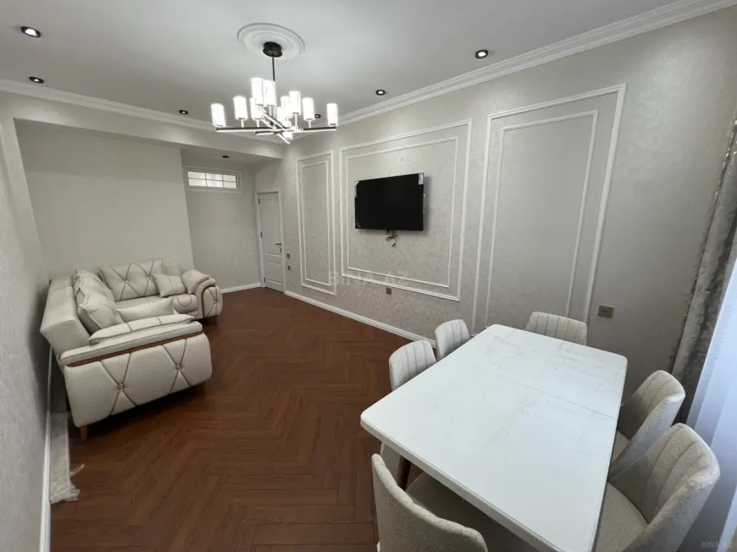 Satılır 3 otaqlı mənzil 93 m²