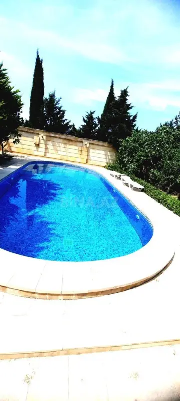 Kirayə verilir 4 otaqlı həyət evi 240 m²