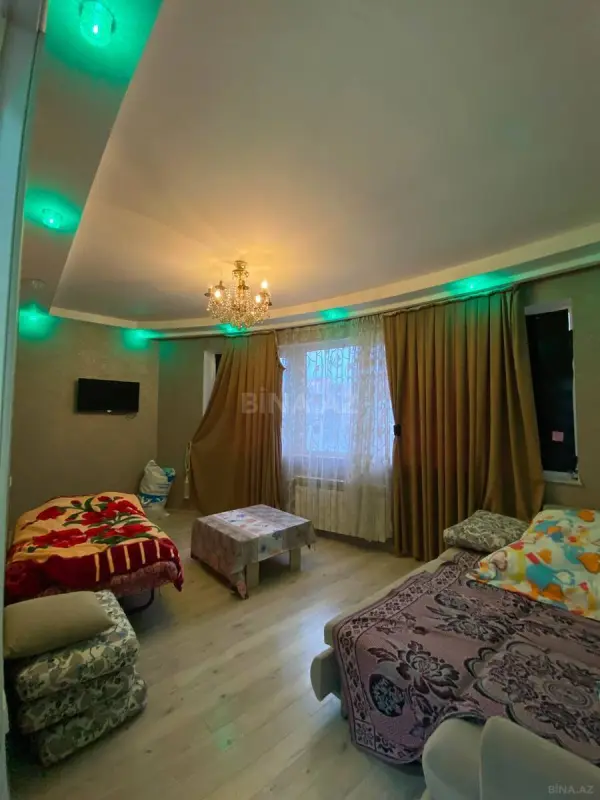 Satılır 2 otaqlı mənzil 70 m²