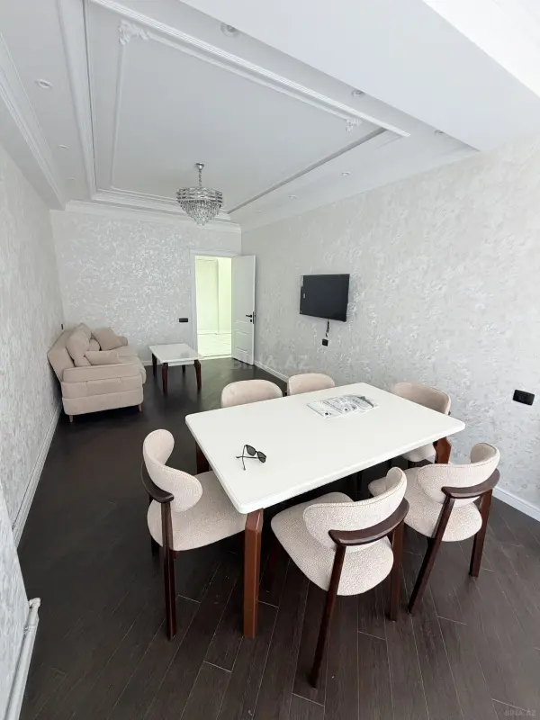 Kirayə verilir 2 otaqlı mənzil 75 m²