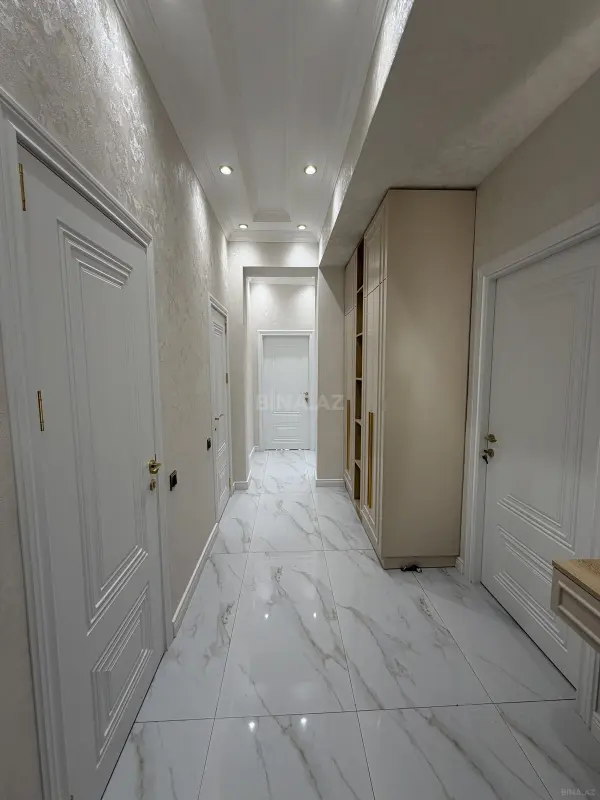 Satılır 3 otaqlı mənzil 92 m²