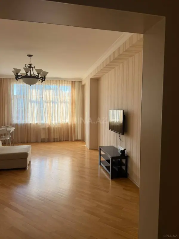 Kirayə verilir 3 otaqlı mənzil 105 m²