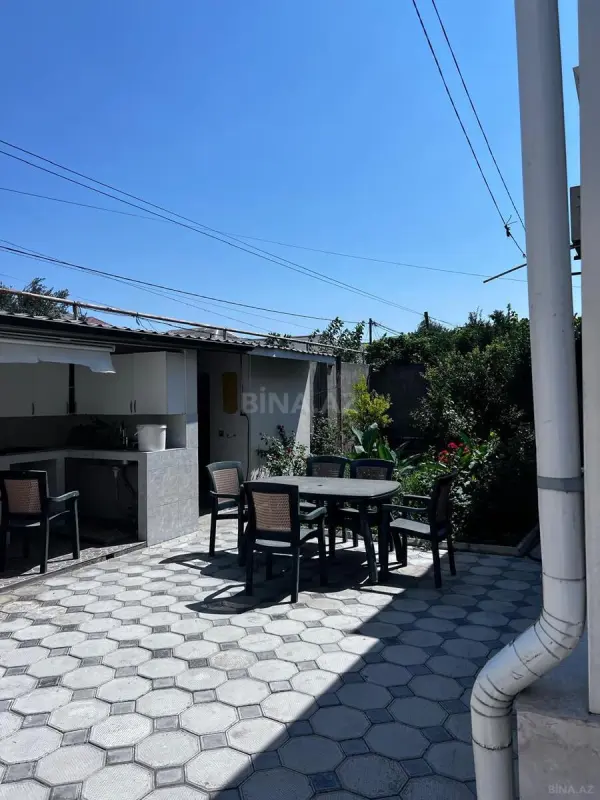 Satılır 4 otaqlı həyət evi 130 m²