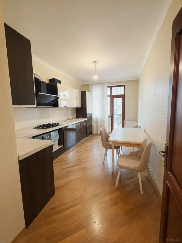 Satılır 2 otaqlı mənzil 96 m²