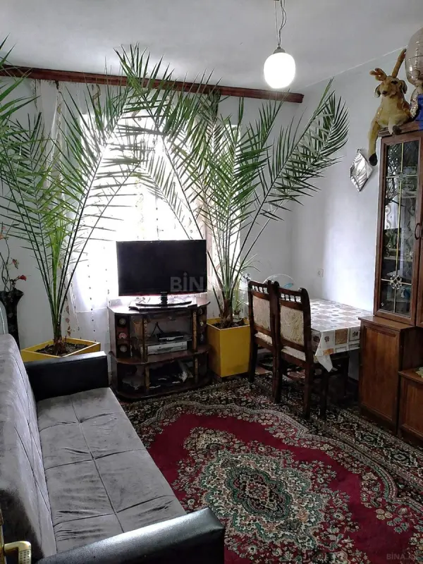 Satılır 4 otaqlı mənzil 100 m²