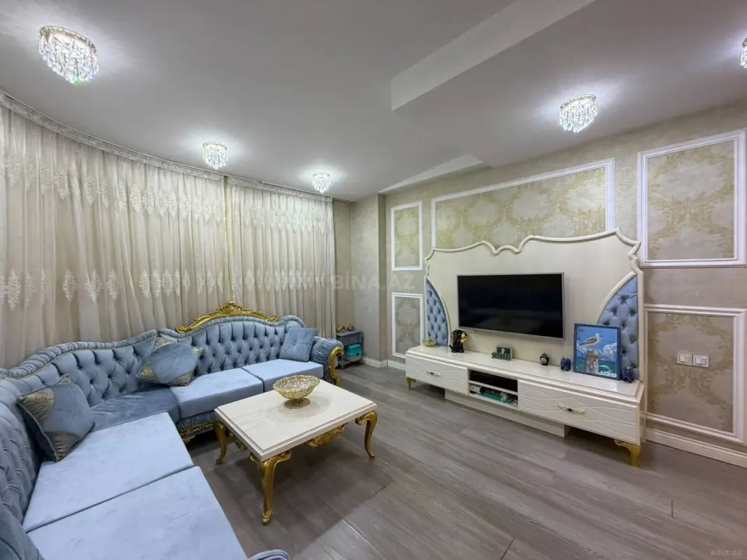 Kirayə verilir 2 otaqlı mənzil 115 m²