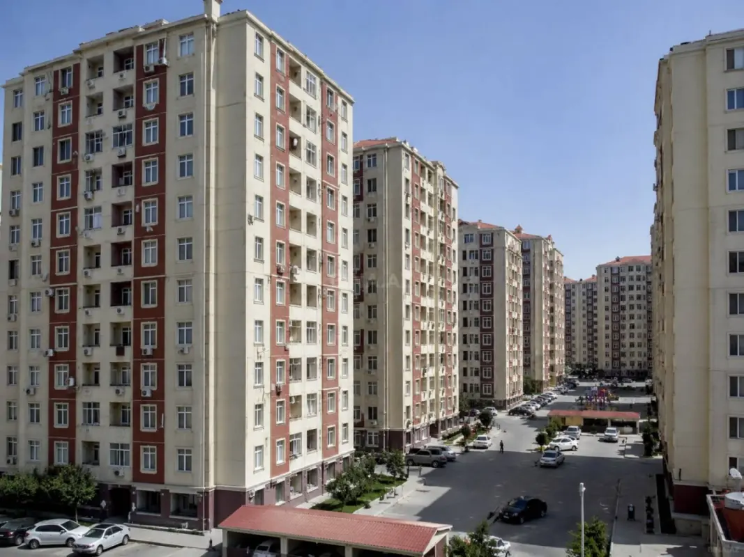 Satılır 2 otaqlı mənzil 72 m²