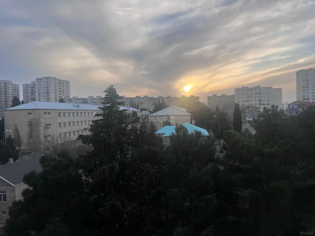 Satılır 4 otaqlı mənzil 100 m²