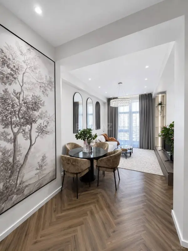 Satılır 2 otaqlı mənzil 83 m²
